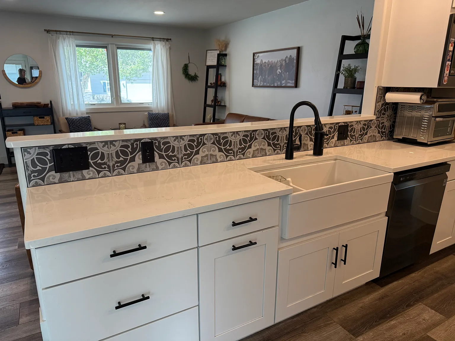 3 bed, $3,200 — Photo 2