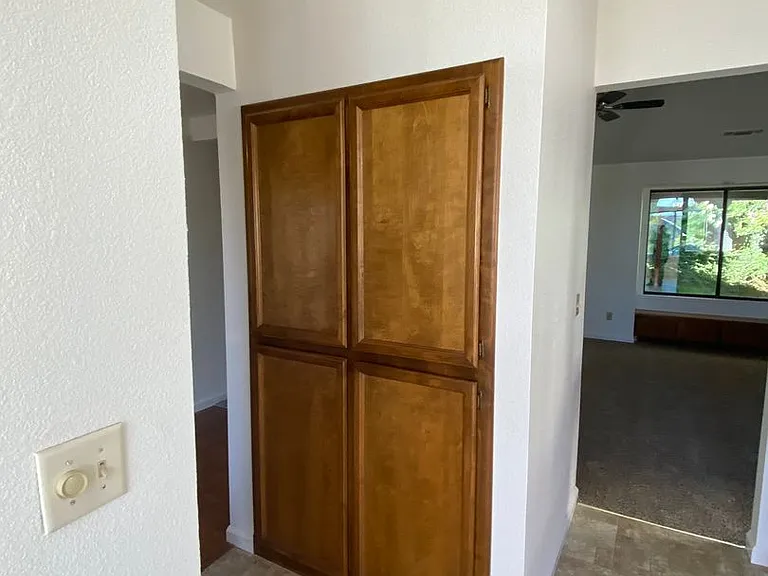 110 Castlemont Dr — Photo 7