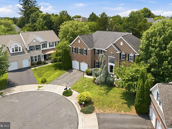 2nd image of 43276 John Danforth Ct