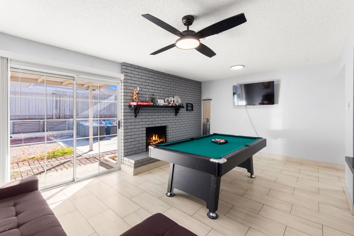 next background image