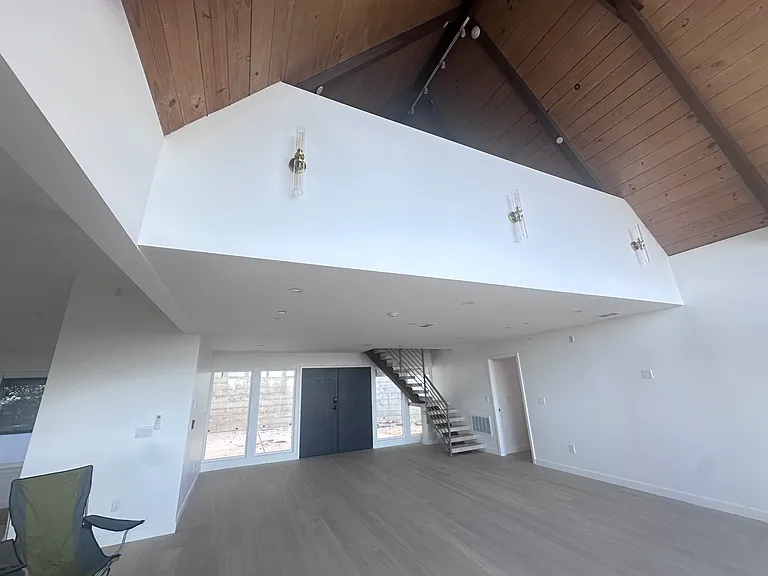 Front Door/ Stairs to Loft