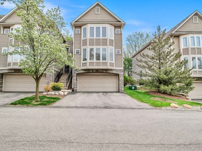 237 Old Creek Dr, Saline, MI, 48176