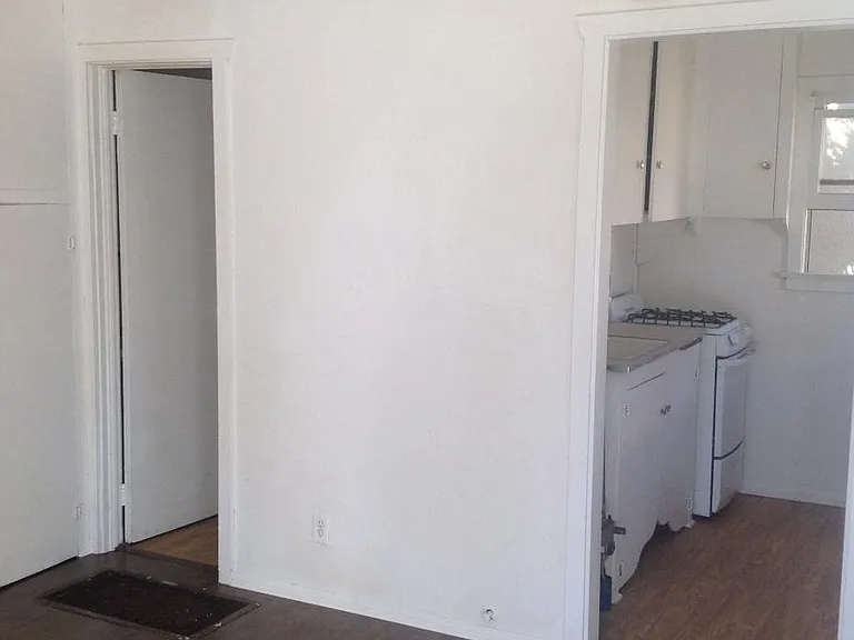 3962 Castleman St — Photo 3