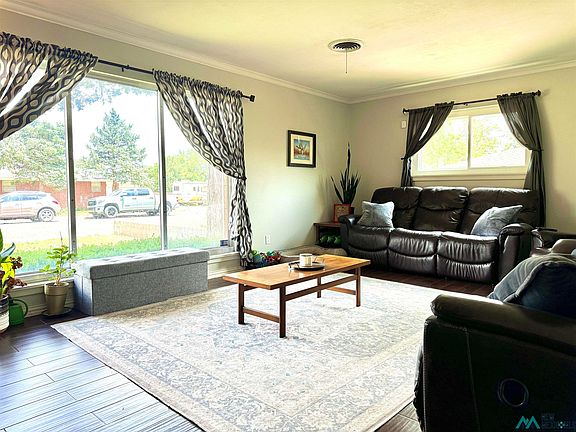 3rd image of 3012 Axtell St