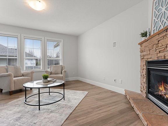 5th image of 45819 Stevenson Rd #21