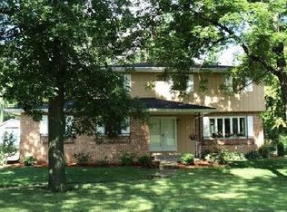 45 Columbine Ln, Springfield, IL 62712