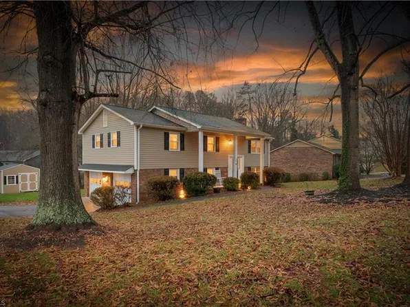 4608 Sun Valley Ln, Kernersville, NC 27284