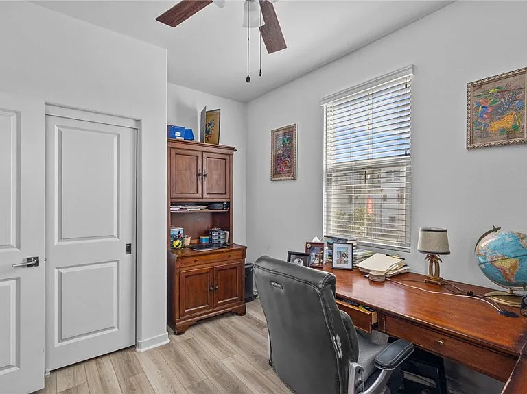 16282 Meadowhouse Ave — Photo 24