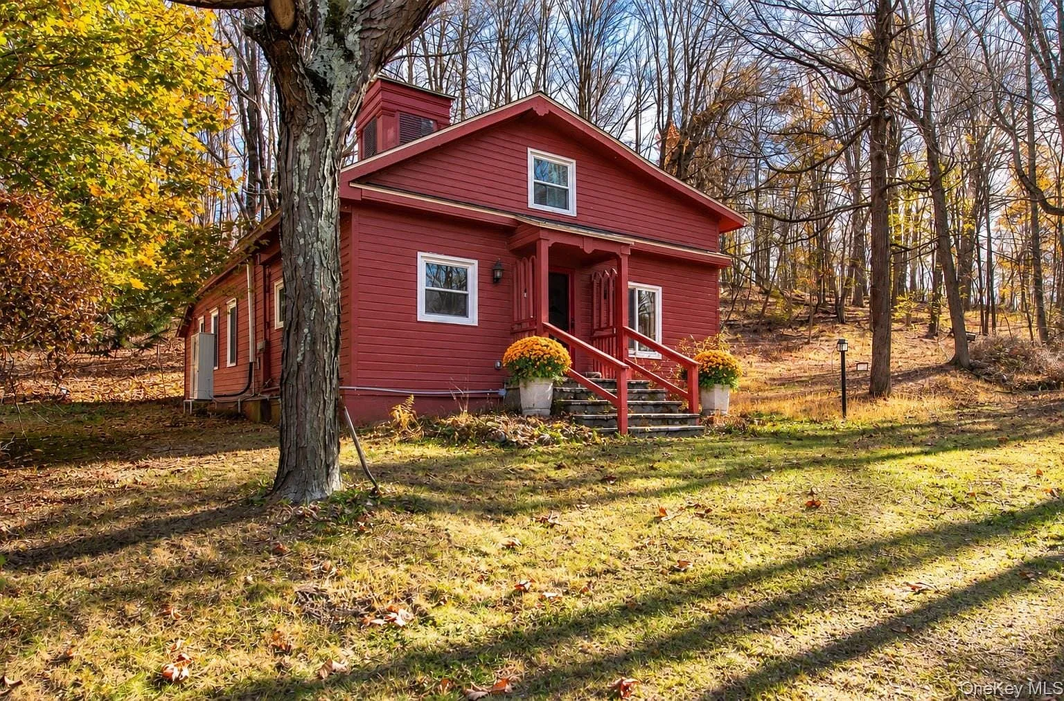 2 bed, 1.5 bath, 1216 sqft, $2,400 — Photo 1