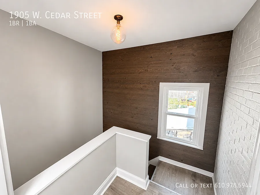 Luxury Renovated West End Allentown 1 Bedroom Apartment — Photo 4