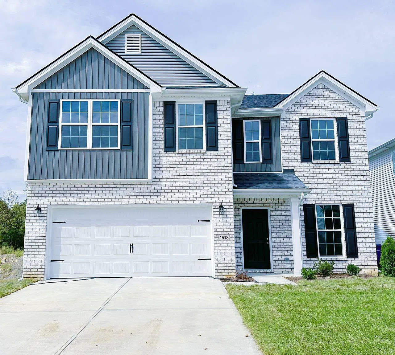 4 bed, 2266 sqft, $2,850 — Photo 1