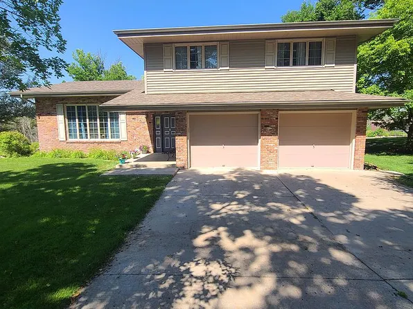 2102 Norris Ave, McCook, NE 69001