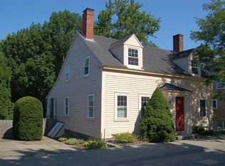18 Pleasant St, Rockport, MA 01966