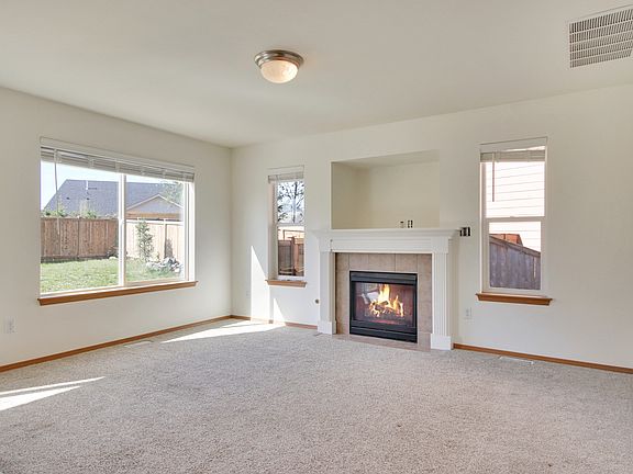 4th image of 18710 111th Avenue Ct E