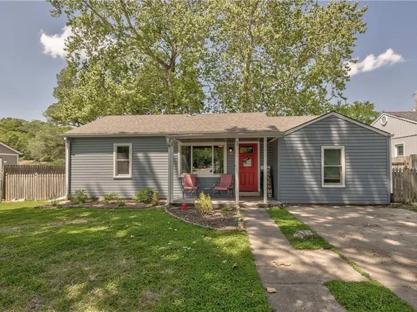 120 S Park St, Bonner Springs, KS 66012