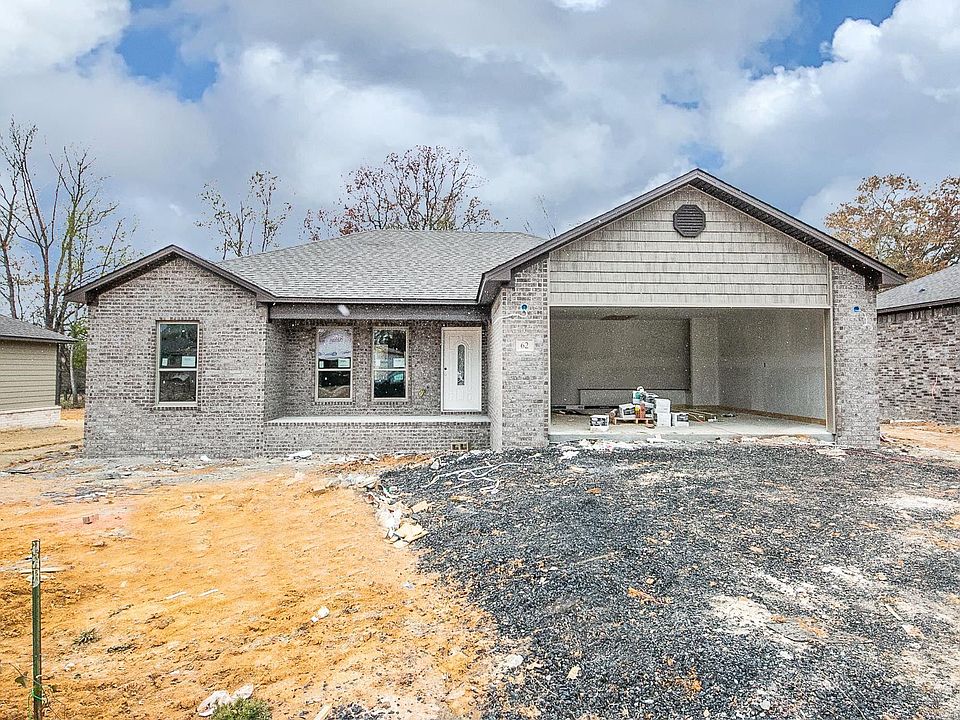 1st image of 62 Birchwood Dr