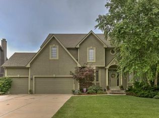 13709 Bond St, Overland Park, KS 66221