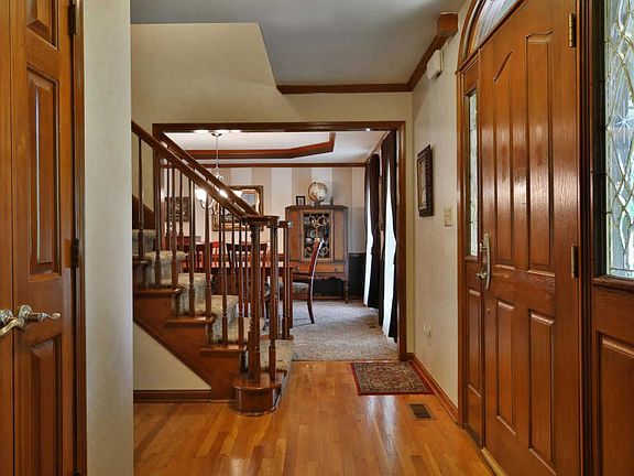 5th image of 2558 Clubhouse Cir