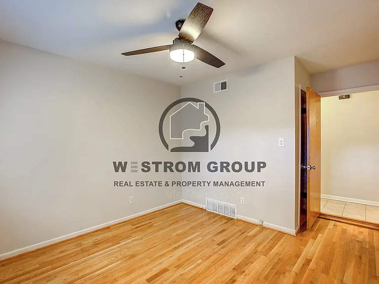 3905 Sanguinet St — Photo 29