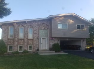 7043 Brementowne Rd, Tinley Park, IL 60477