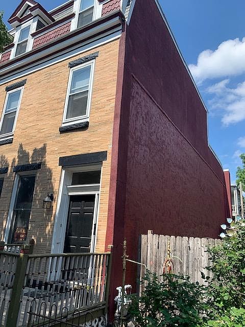 1727 Green Street Front Exterior