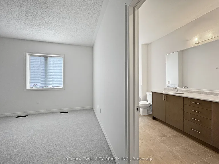 82 Gledhill Cres — Photo 31