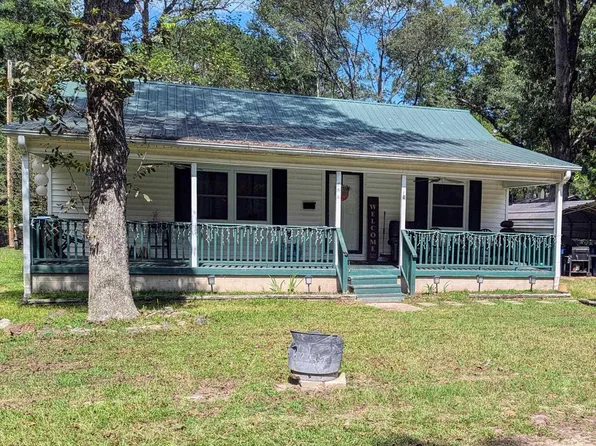 744 Waco St, Camden, AR 71701