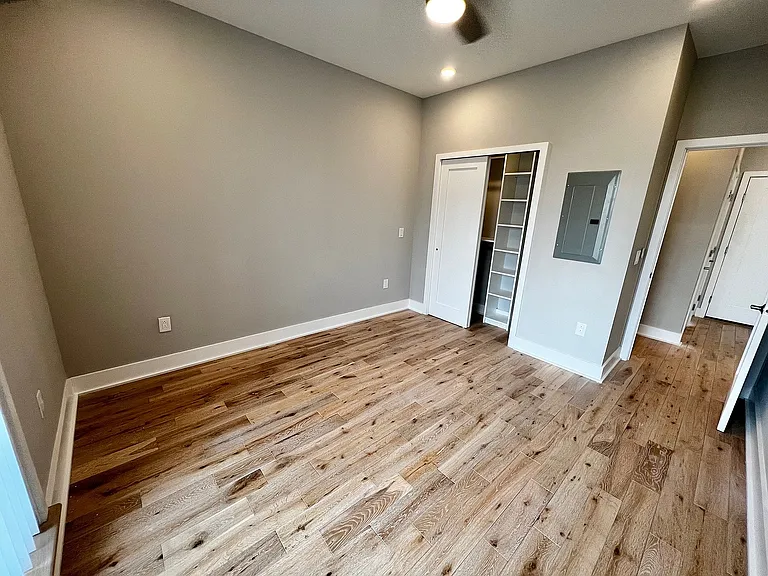 Veranda Apartments — Photo 33