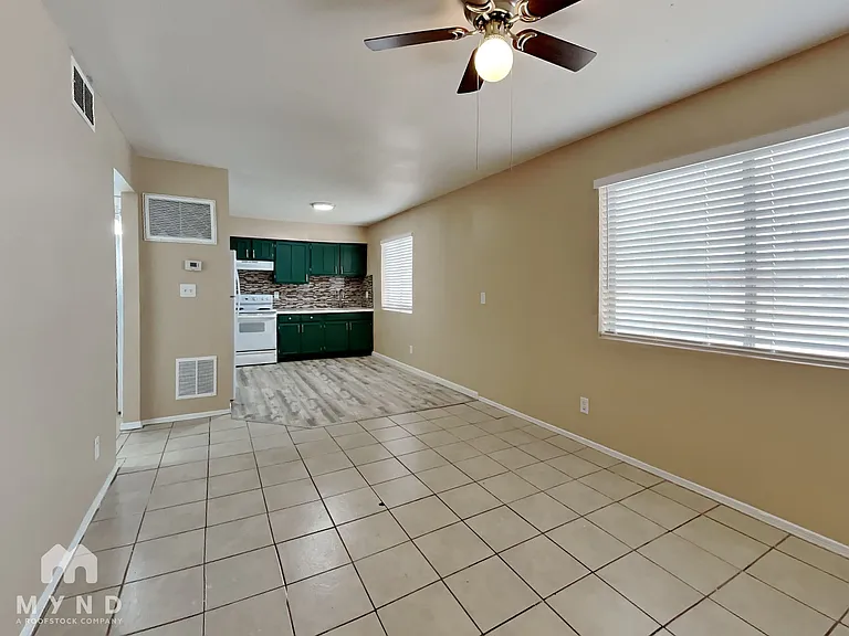 1702 E Cambridge Ave #1 — Photo 5