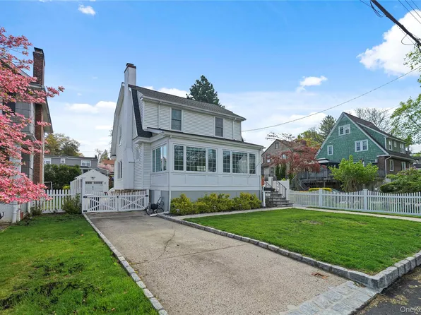 11 Westwood Avenue, New Rochelle, NY 10801