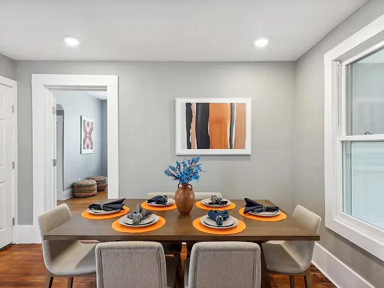 827 W Agarita Ave #1 — Photo 3