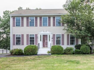 96 Corinthian Dr, Lowell, MA 01854