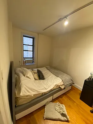 Rented by Manhattan Dwelling Corporation | media 14