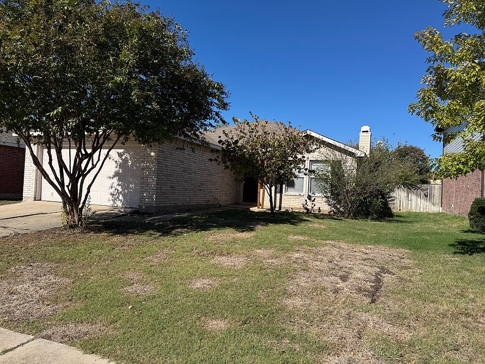 1st image of 2213 Maple Dr