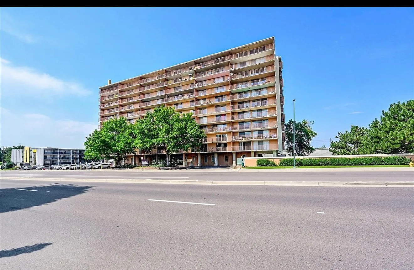 2 bed, 1162 sqft, $2,100 — Photo 2