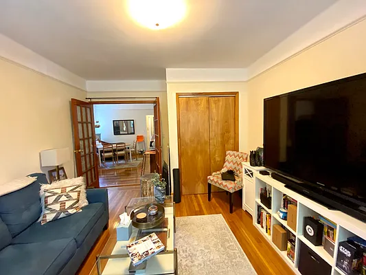 Rented by LRGNY Group, Inc. | media 24