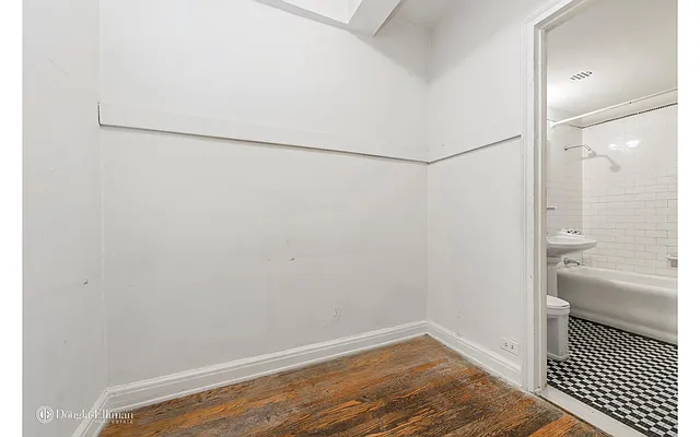 Sold by Douglas Elliman | media 14