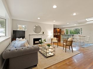 532 Elm St, Concord, MA 01742