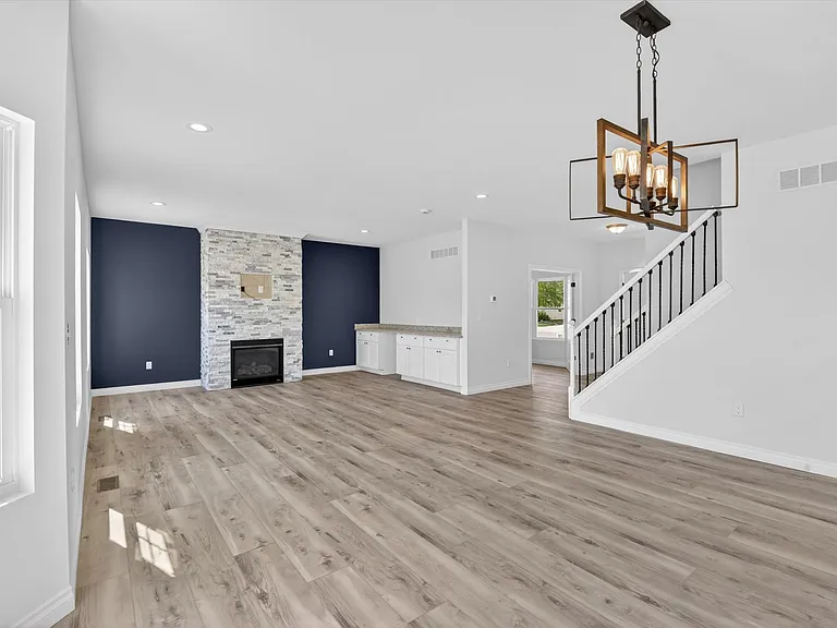 8760 Barrington Dr — Photo 26