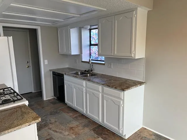 1901 N Butternut Ave — Photo 13