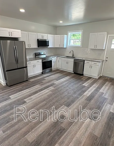 3850 Peru Rd — Photo 2