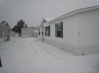 161 Blue Spruce Ln, Flint, MI 48506