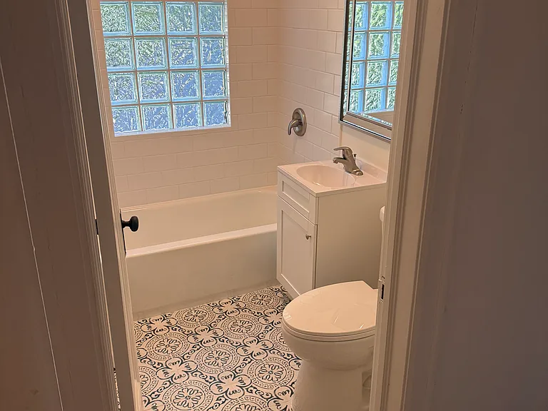 394 Cleveland Ave N #7 — Photo 7