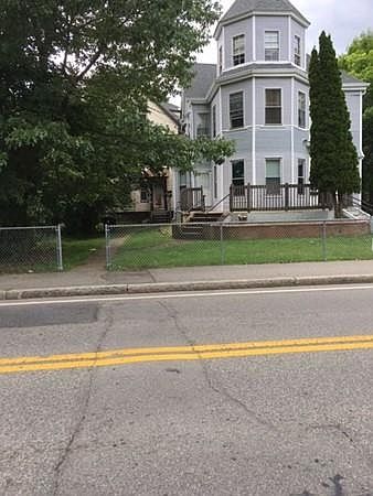 2nd image of 372 N Warren Ave