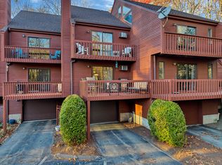 97 W Main St APT 23, Niantic, CT 06357