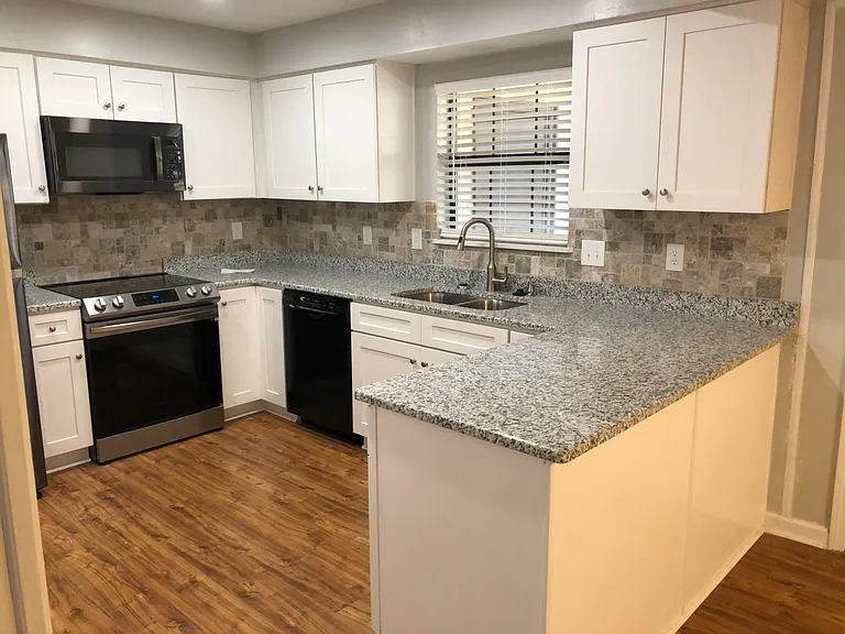 5916 Grosner Pl — Photo 7