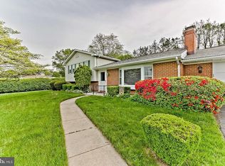 6117 Rolling View Dr, Sykesville, MD 21784