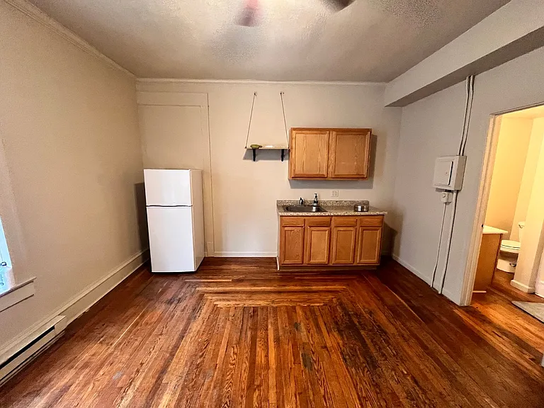 321 Vine St — Photo 44