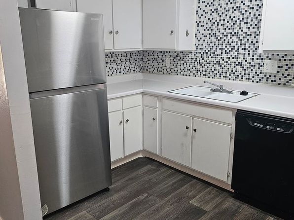 601 Riverhill Cir APT A5