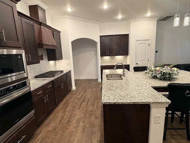 329 E Greystone Sq — Photo 3